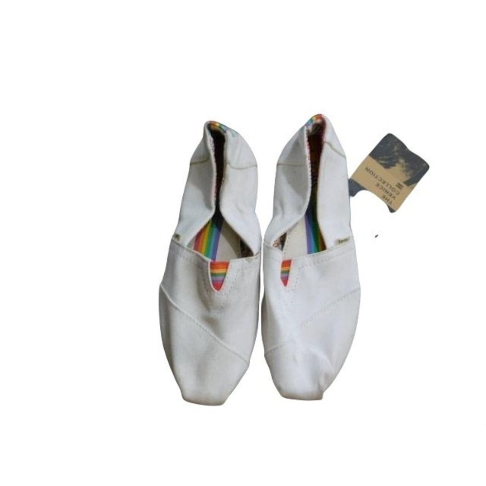 Tom's Size 6 Unity Rainbow Flats Shoes NWT